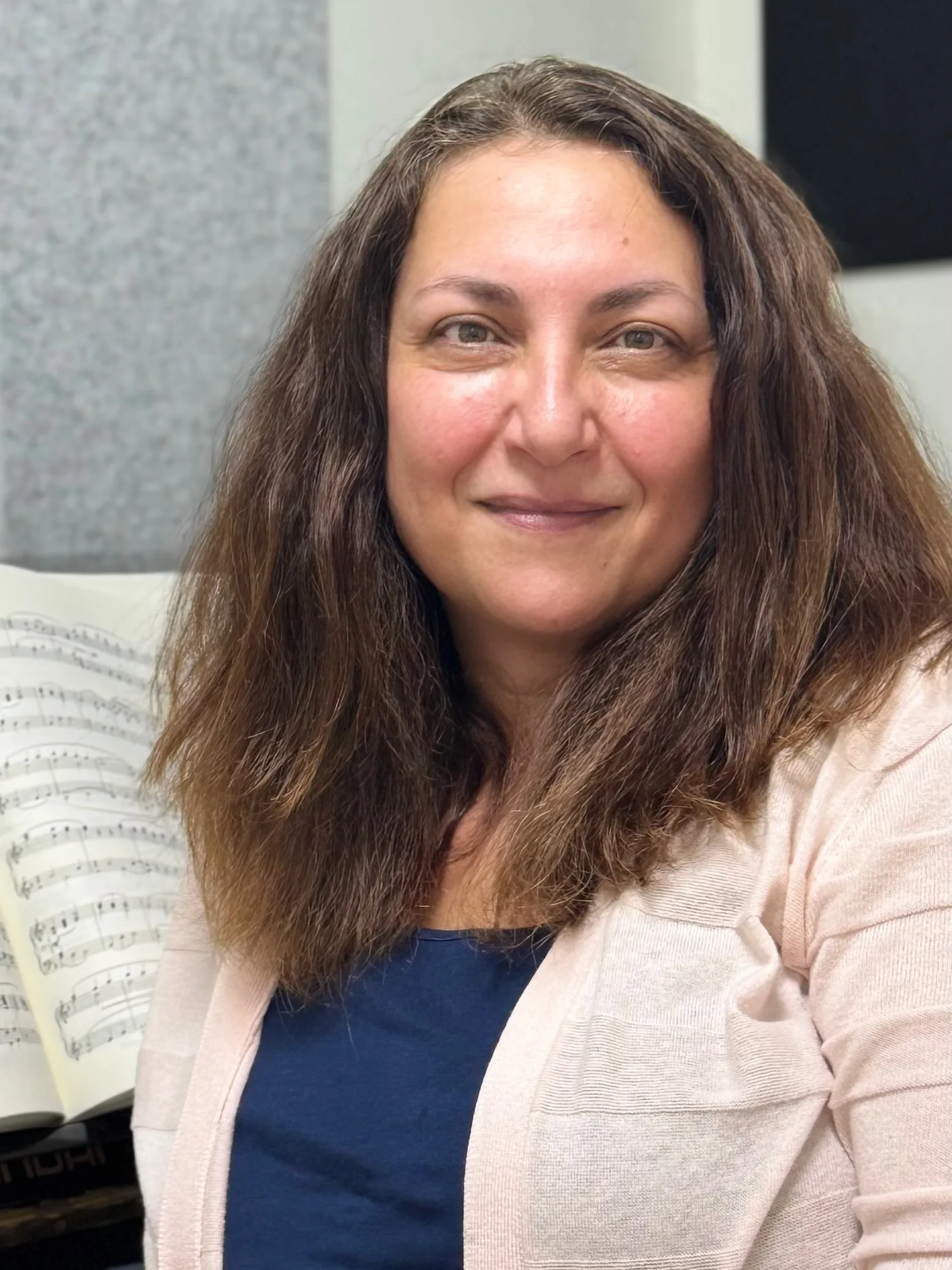 Elona Migirov, Piano and Organ